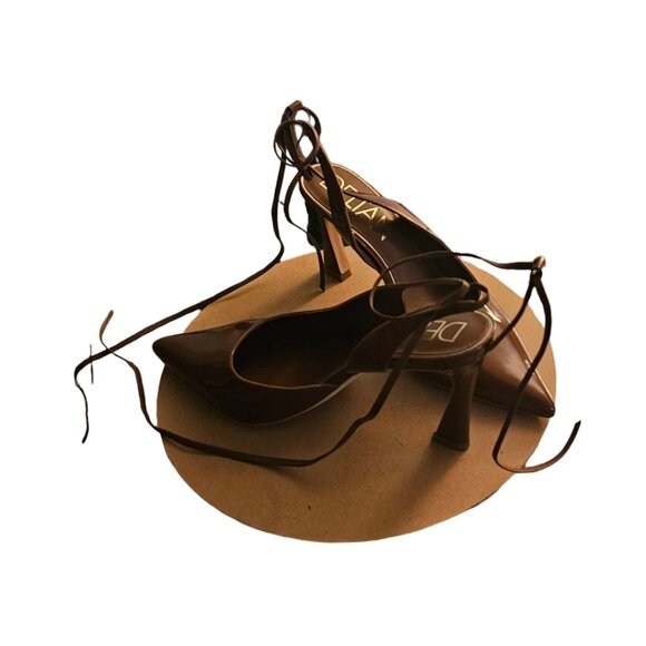 Deltan Leather Upper Pump Shoes. Brown Color. Womens U.S. size 11M - Picture 3 of 6